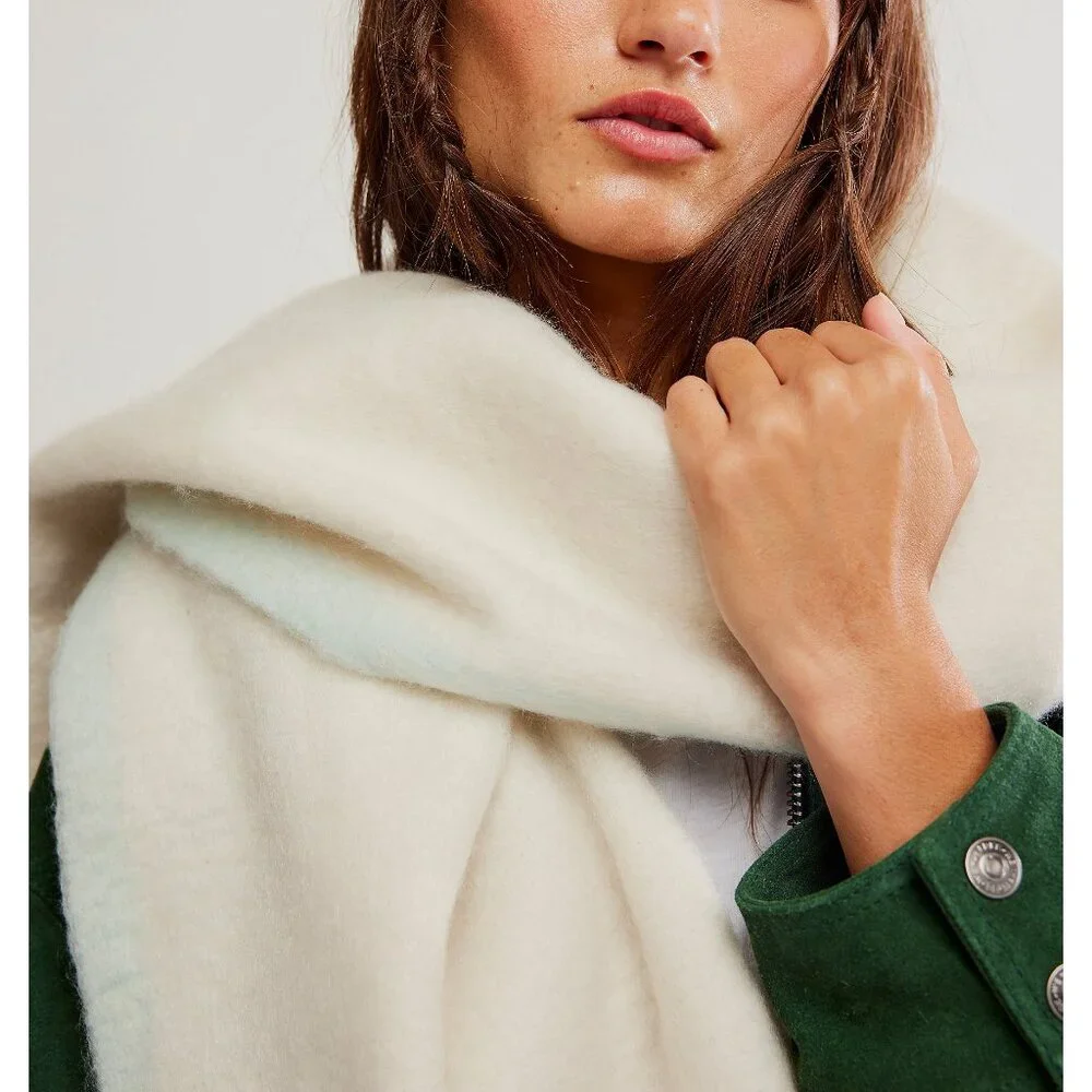 FREE PEOPLE Winter Chill Blanket Scarf / Ivory